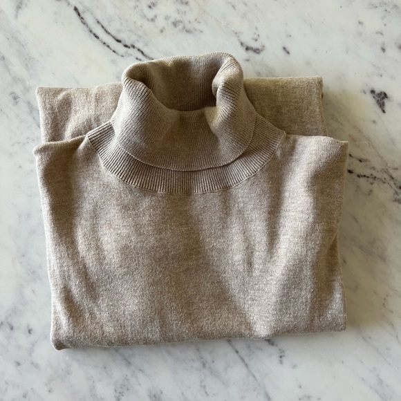 Topman Other - Topman turtleneck size L